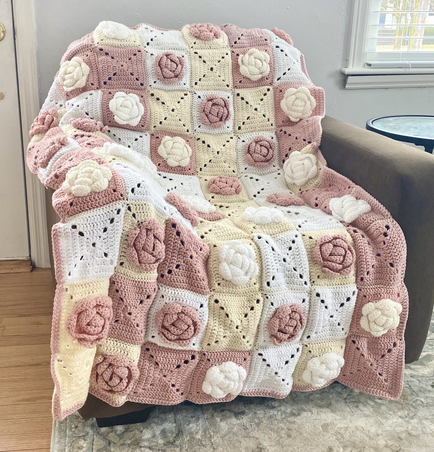 rose-granny-square-crochet-pattern-crafty-kitty-crochet