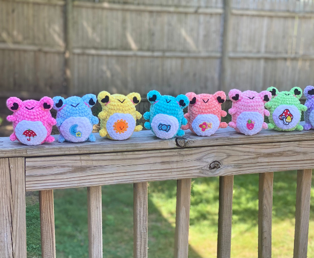 Amigurumi Friendship Frogs - Crochet Pattern ~ Crafty Kitty Crochet